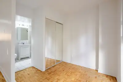 Studio,louer,rent,downtown, Montréal, centre-ville, View more