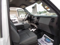 2016 Ford F550 Cab & Chassis 16 ft deck, 6.7 diesel engine, 4x4 Auto , 133,085km, new MVI, Rust chec... (image 8)
