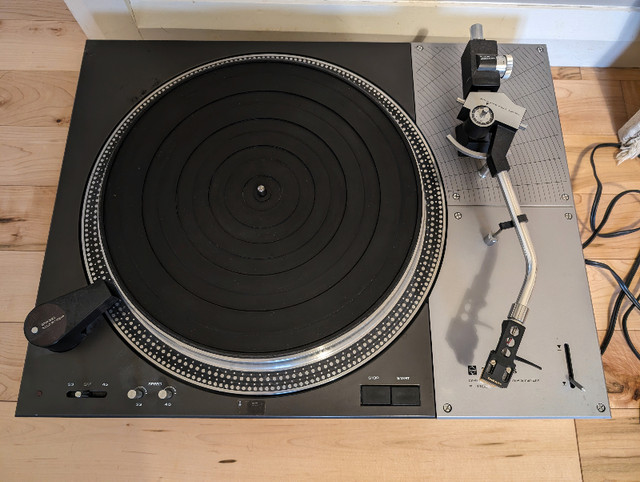 Vintage Technics SL-1100 Turntable - Works as it should in General Electronics in Owen Sound