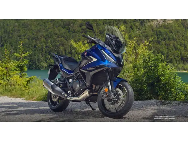 Honda NT1100 DCT in Street, Cruisers & Choppers in Oshawa / Durham Region - Image 2