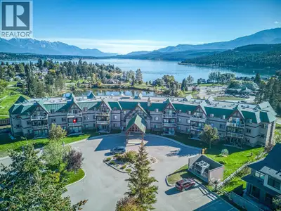 Turnkey, fully furnished, full ownership and ready to enjoy in Invermere! Unit 214 in Heron Point of...