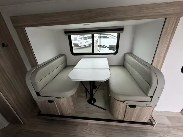 2025 Winnebago M-SERIES 2326MBBH in Travel Trailers & Campers in Terrace - Image 10