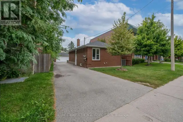 2966 Islington Avenue Toronto (Humber Summit), Ontario, photo 3 of 4