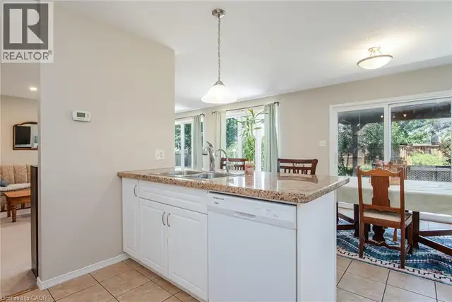 24 JOSEPH LICHTI Lane Baden, Ontario in Houses for Sale in Kitchener / Waterloo - Image 18