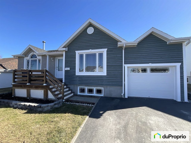 $385,000 - Bungalow for sale in Mont-Joli — photo 1