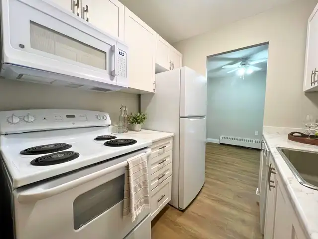 1BR Apt. in Guelph - Regency Speedvale - Great Pool! in Long Term Rentals in Guelph - Image 10
