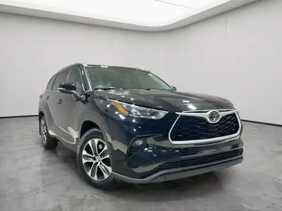 ADAPTIVE CRUISE CONTROL, LED HEADLIGHTS, BLIND SPOT MONITOR, HEATED FRONT SEATS, CROSS-TRAFFIC ALERT...