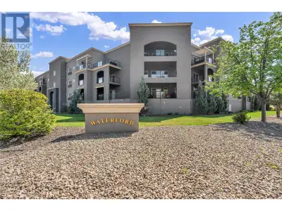 Just a few blocks from the beach, this top-floor luxury condo combines style, comfort, and convenien...