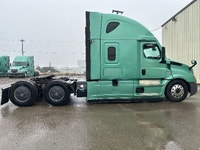 2020 FREIGHTLINER T12664ST;Heavy Duty Trucks - Conventional Truck w/ Sleeper Penske Location 525 MAC... (image 7)