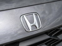 Engine: 2.0-litre 4-cylinder L/100Km City: 0.0 L/100Km Hwy: 0.0 (image 8)