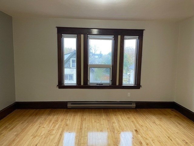 149 Langside - Large 1 BR w/ Dining Room available NOW! 3