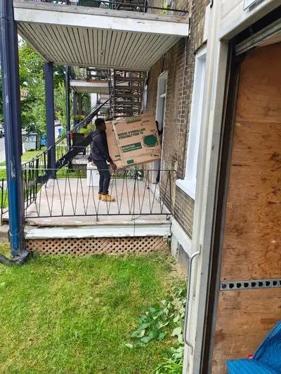 S.O.S STOKAGE, View more