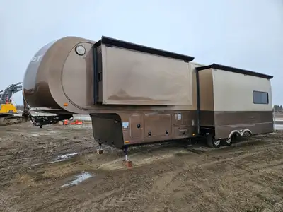 This item(s) are selling by Online Timed Auction RV and ATV Auction Bidding Opens: 9 AM - Tue, May 5...