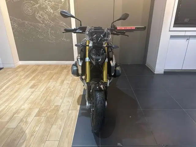 2023 BMW R 1250 R Triple Black 1250 RS Black Storm Metallic in Sport Touring in Calgary - Image 8