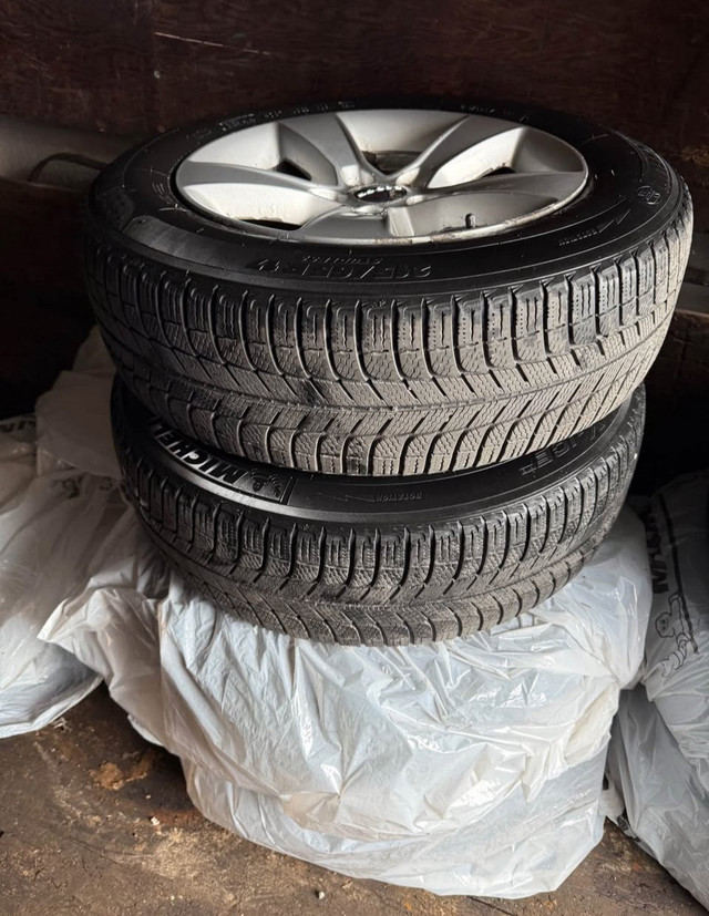 215 65 17 Michelin Snow Tires (Dodge Charger) in Tires & Rims in Oshawa / Durham Region - Image 4