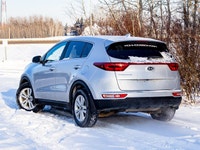 The 2017 Kia Sportage LX delivers a blend of practicality and modern design, making it an excellent... (image 6)