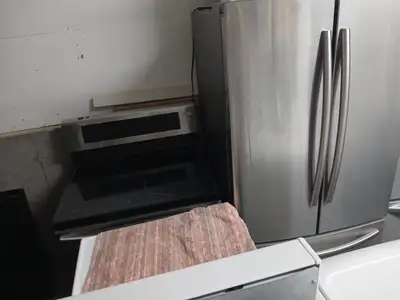 Réfrigérateur et cuisinière a induction, View more