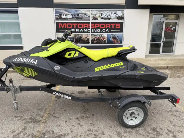 2023 SEADOO SPARK TRIXX 3UP (FINANCING AVAILABLE) in Personal Watercraft in Strathcona County - Image 4