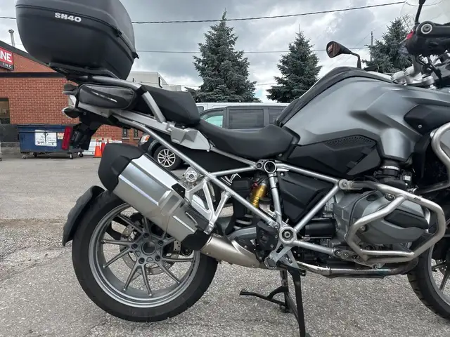 2015 BMW R1200GS ~ BMW R1200GS ~ HTD GRIPS ~ ADJUSTABLE SUSPENSI in Street, Cruisers & Choppers in City of Toronto - Image 12