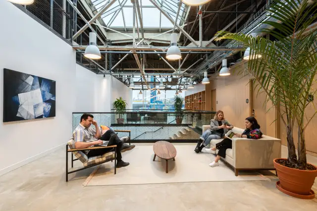 Beautifully designed office space rental for 5 persons in Spaces in Commercial & Office Space for Rent in Gatineau - Image 17