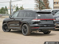 Cooled Leather Seats, Dynamic Handling Package, Full Rear Console! Everything about this 2025 Lincol... (image 3)