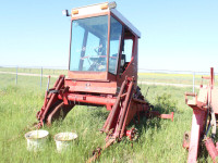 PARTING OUT: International 4000 Swather (Parts & Salvage)