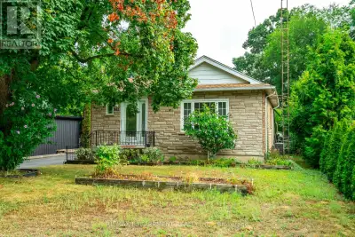 Welcome to 961 Danforth Avenue, a beautifully maintained bungalow in Aldershots sought-after, family...