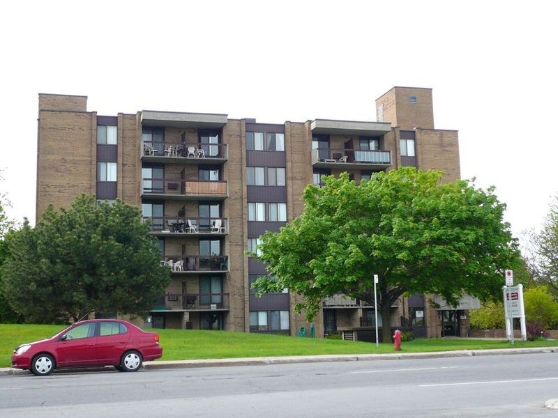 Laval 3 1/2 , Tout Inclus - Metro Monmorency — photo 2