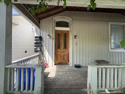 1-Bedroom unit in Barrie - Peel St. on the second floor Available Immediately Rent: $1,472.5 Tenant...