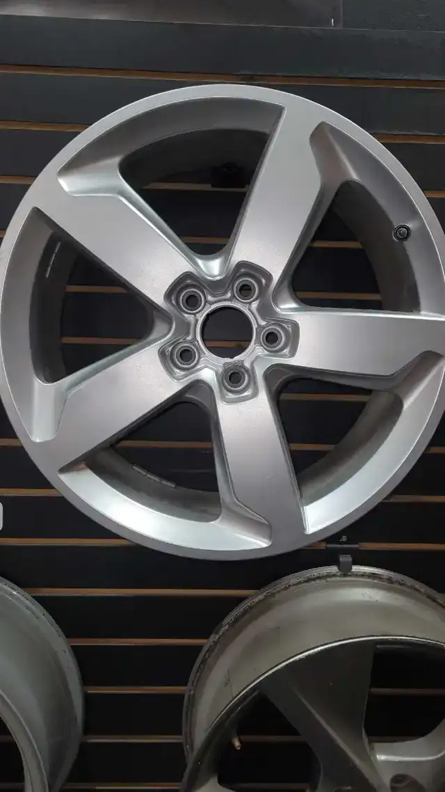 19" 5x112 bolt pattern Vw/Audi original wheels. in Tires & Rims in Ottawa - Image 2
