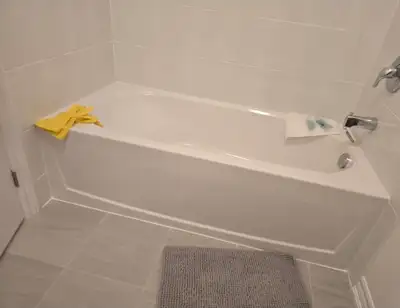 Property: Three bedroom townhouse for rent in Aurora Bedrooms: 3 Washrooms: 2,5 Parking: 2 Backyard:...