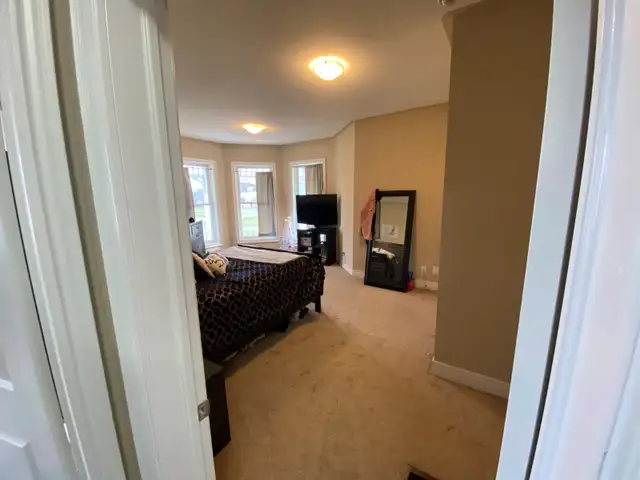 2 Bedroom Main Floor Apartment in a beautiful century home63735894172417124