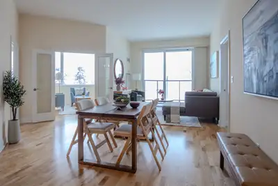 1 Bedroom + Den Apartment Saint Emilion, nestled in the heart of Kanata Lakes, presents an unparalle...