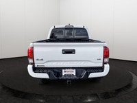 This Toyota Tacoma has a powerful Regular Unleaded V-6 3.5 L/211 engine powering this Automatic tran... (image 4)