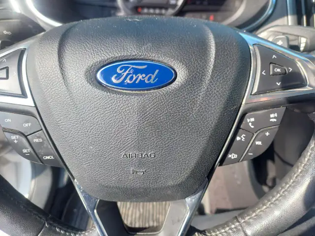 2017 Ford Edge Titanium5257671575876608022