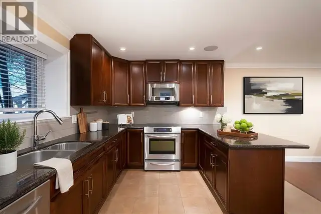 1041 PROSPECT AVENUE North Vancouver, British Columbia in Houses for Sale in North Shore - Image 25