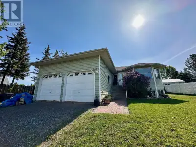 * PREC - Personal Real Estate Corporation. Located in Houston, BC, this spacious 2,900 sq ft home si...