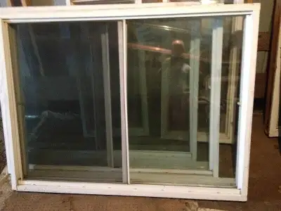 Fenêtres, View more