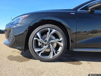 Lithium Ion Traction Battery,Tires - Rear Performance,Tires - Front Performance,ABS,4-Wheel Disc Bra... (image 5)