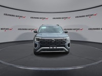 // ACCIDENT FREE!! // This 2025 Volkswagen Atlas Peak Edition 4WD is a bold midsize SUV built for bu... (image 2)