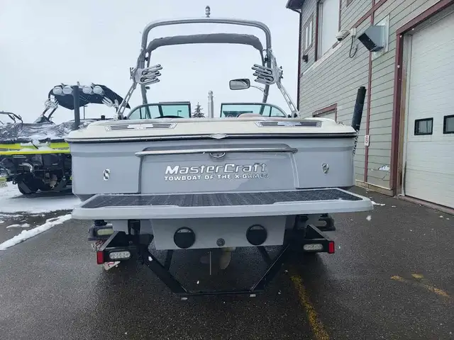 2006 Mastercraft XSTAR FINANCING AVAILABLE in Powerboats & Motorboats in Kelowna - Image 28