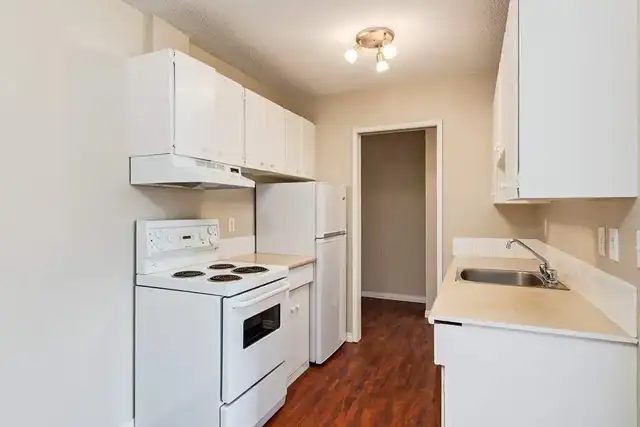 Spacious, pet-friendly apartments for everyday convenience | Sch in Long Term Rentals in Edmonton - Image 10