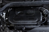 *English below* *Français:* Cette charmante MINI COOPER 3 Door se présente dans une élégante livrée... (image 8)