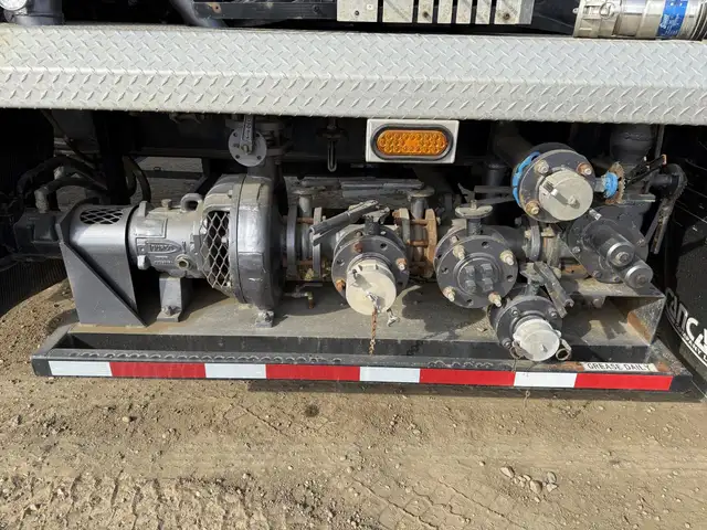 2007 KENWORTH C500 in Heavy Trucks in Saskatoon - Image 23