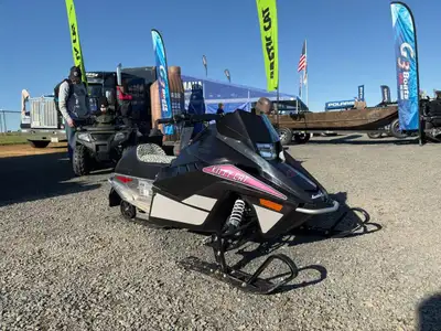 kitty cat in Snowmobiles in Canada | Kijiji Marketplaces