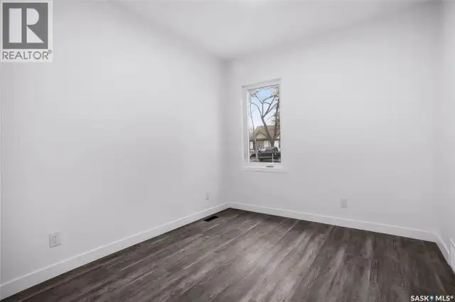 1230 E AVENUE N Saskatoon, Saskatchewan in Houses for Sale in Saskatoon - Image 13