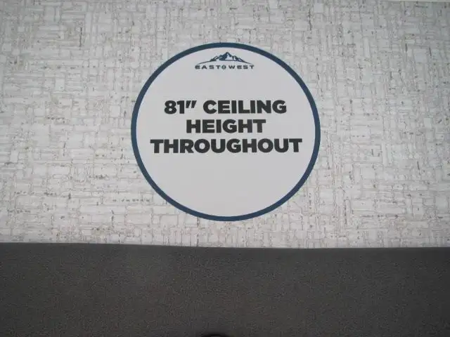 2026 EAST TO WEST DELLA TERRA 261RB-GREAT COUPLES LAYOUT!  in Travel Trailers & Campers in Ottawa - Image 33