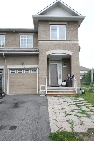 Wonderful 3 Bdm/2.5 Bth End Unit Townhome, Barrhaven, AvailNow!