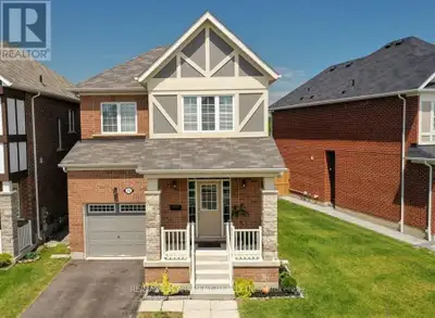 In the Heart of Waterdown, this 2017 Mattamy Home has all the Bells & Whistles!Hardwood Flooring Thr...
