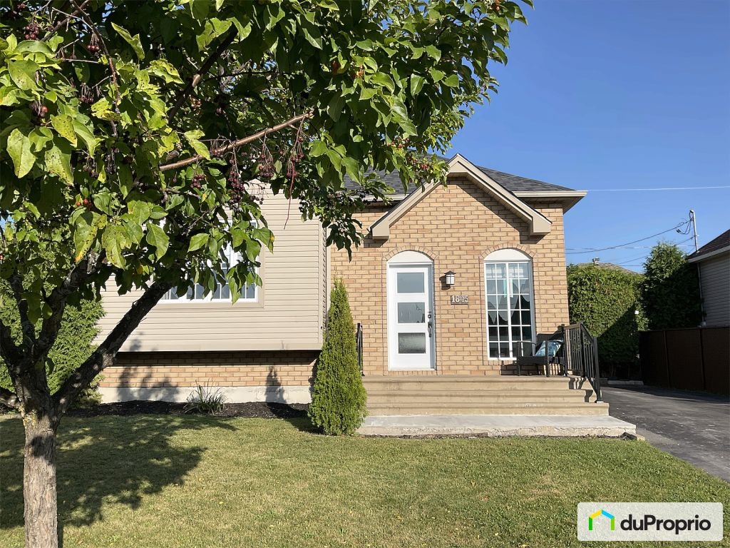 $575,000 - Bungalow for sale in St-Jérôme (St-Antoine) — photo 2